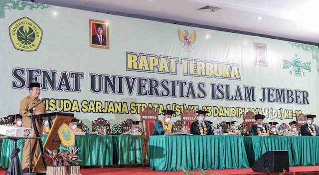 Bupati Hendy Siswanto Semangati 185 Wisudawan Universitas Islam Jember untuk Bangun Jember